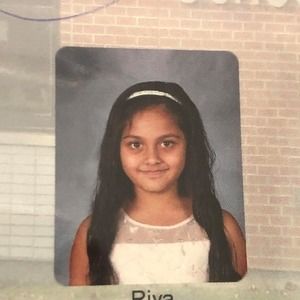 Meet your Posher, Riya